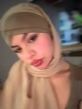 lalilamassu1 online show from January 9, 2026, 2:31 pm