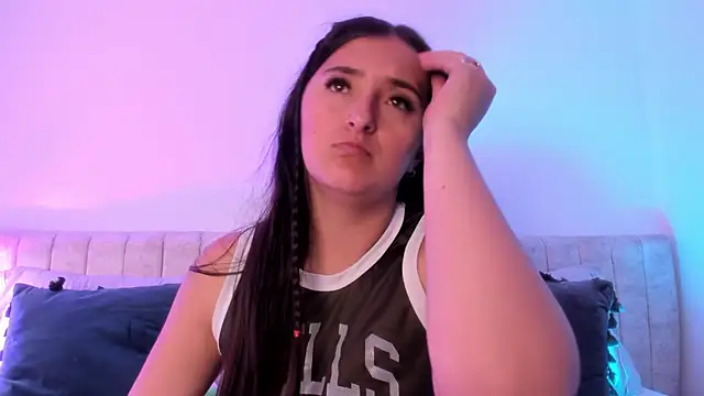 Kathia Morelli online show from February 1, 2025, 11:43 am