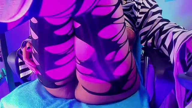 Snapshot of kuromi69 chatting on December 18, 2025, 4:18 am kuromi69 online show from December 18, 2025, 4:18 am