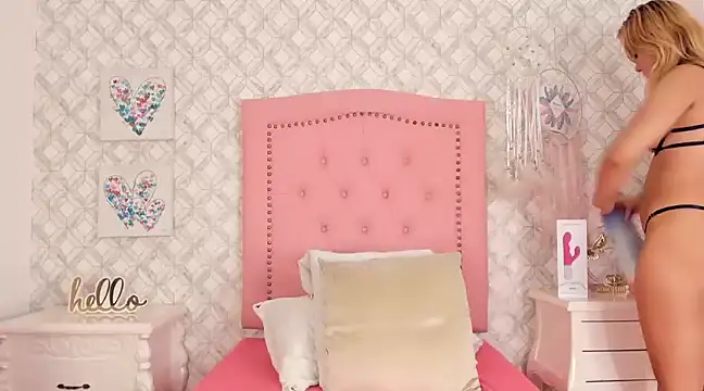 Snapshot of Sara__Williams chatting on January 10, 2025, 3:39 am Sara Williams online show from January 10, 2025, 3:39 am