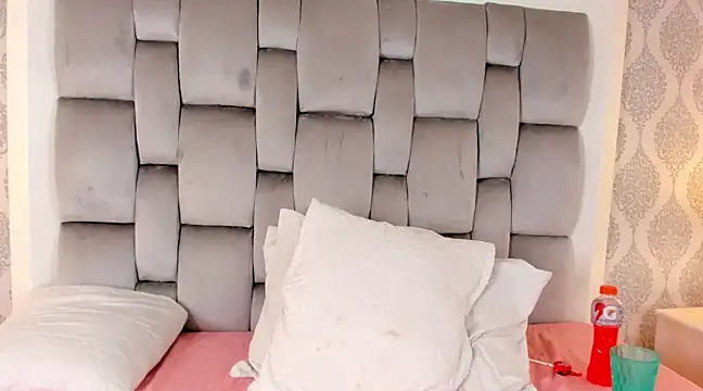 Snapshot of Sara__Williams chatting on February 3, 2025, 6:56 am Sara Williams online show from February 3, 2025, 6:56 am