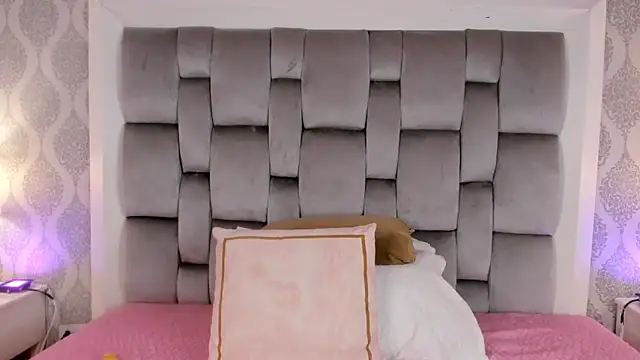 Snapshot of Sara__Williams chatting on February 21, 2025, 3:34 am Sara Williams online show from February 21, 2025, 3:34 am