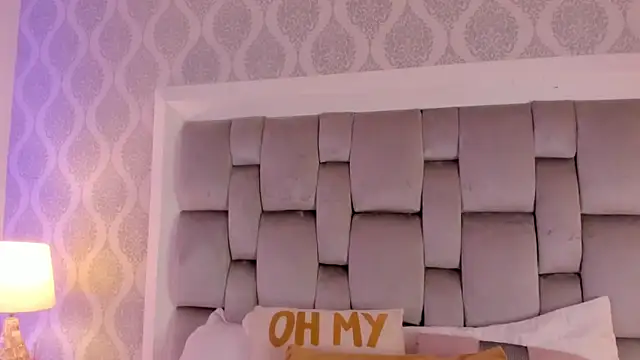 Snapshot of Sara__Williams chatting on March 2, 2025, 3:34 am Sara Williams online show from March 2, 2025, 3:34 am