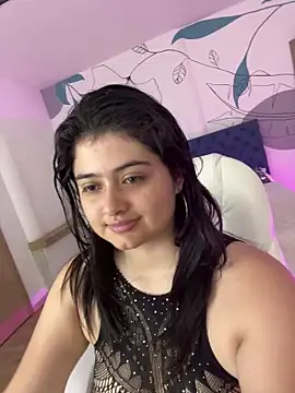 Stephania 18 online show from February 1, 2025, 8:58 pm