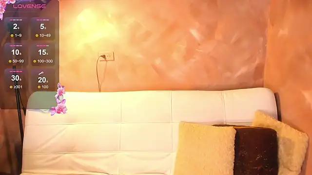 Atenea Makri online show from December 18, 2024, 2:17 pm