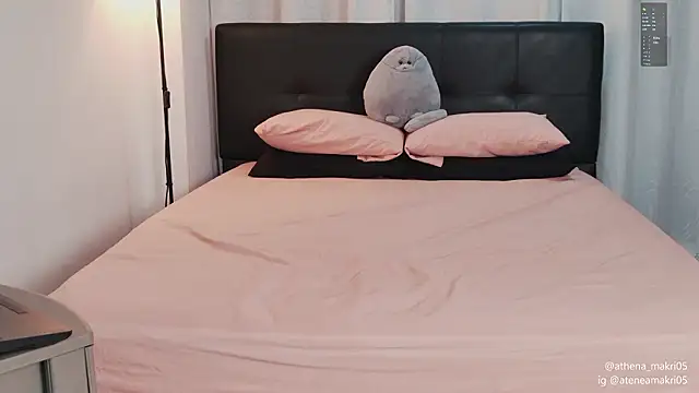 Atenea Makri online show from March 24, 2026, 2:38 am