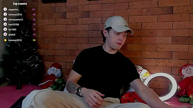 Snapshot of Ares_Dickson chatting on December 10, 2024, 5:39 am Ares Dickson online show from December 10, 2024, 5:39 am