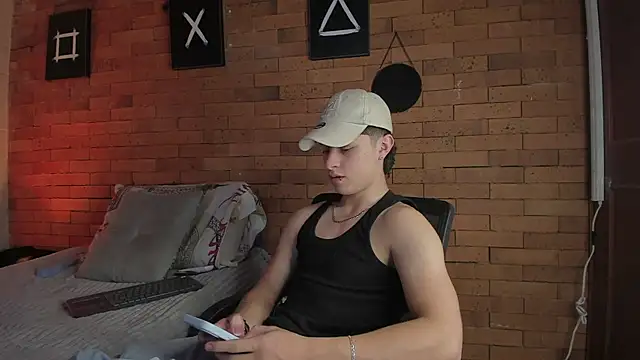 Snapshot of Ares_Dickson chatting on December 26, 2024, 12:36 am Ares Dickson online show from December 26, 2024, 12:36 am