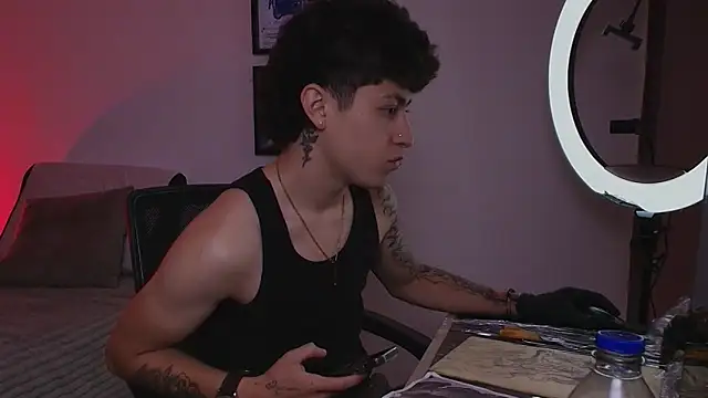 Snapshot of Ares_Dickson chatting on September 14, 2025, 6:40 pm Ares Dickson online show from September 14, 2025, 6:40 pm