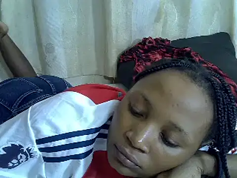 Snapshot of SpicyPetite chatting on February 16, 2025, 7:38 pm SpicyPetite online show from February 16, 2025, 7:38 pm