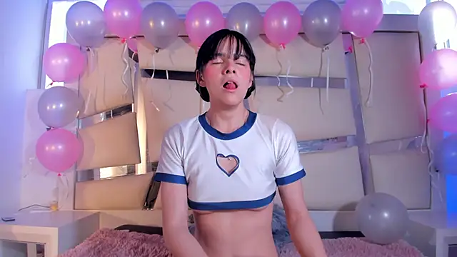 Snapshot of chrystal_js chatting on October 20, 2025, 1:33 pm chrystal js online show from October 20, 2025, 1:33 pm