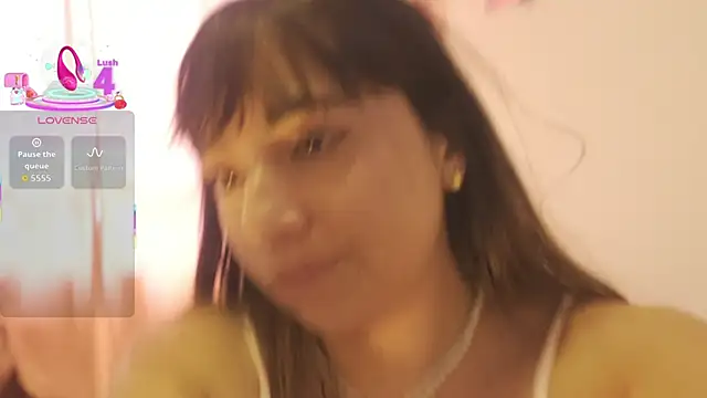 Snapshot of emitaa17228o chatting on February 6, 2026, 10:24 pm emitaa17228o online show from February 6, 2026, 10:24 pm