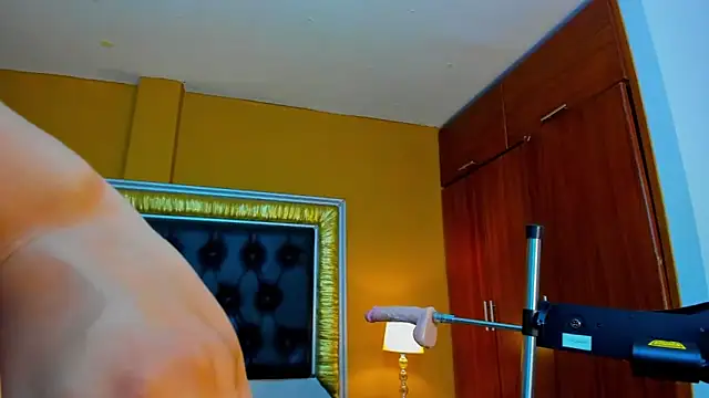 AniEvans  online show from February 14, 2025, 10:28 am