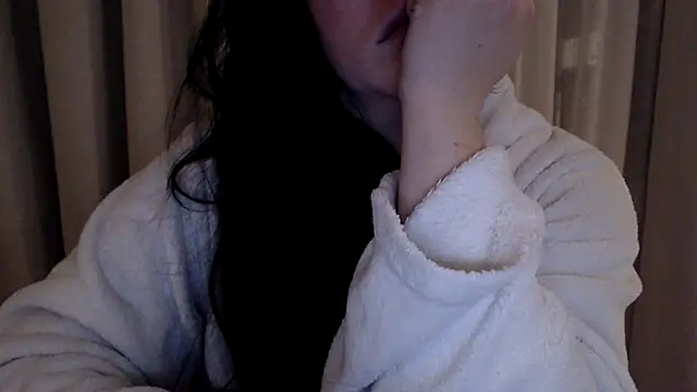 Snapshot of Sandysecret chatting on March 12, 2025, 9:03 pm Sandysecret online show from March 12, 2025, 9:03 pm