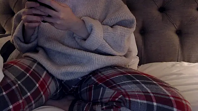 Sandysecret online show from November 26, 2025, 8:43 pm