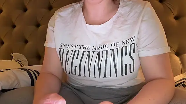 Snapshot of Sandysecret chatting on February 5, 2026, 7:51 pm Sandysecret online show from February 5, 2026, 7:51 pm