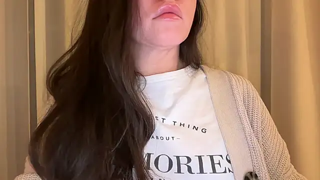 Snapshot of Sandysecret chatting on February 15, 2026, 8:05 pm Sandysecret online show from February 15, 2026, 8:05 pm