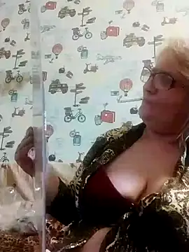 Snapshot of Forest-Lady chatting on January 4, 2025, 12:27 pm Forest-Lady online show from January 4, 2025, 12:27 pm