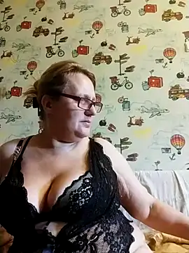 Snapshot of Forest-Lady chatting on October 3, 2025, 10:34 am Forest-Lady online show from October 3, 2025, 10:34 am