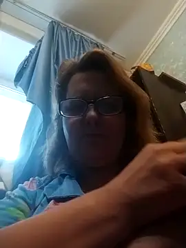 Forest-Lady online show from February 8, 2026, 8:18 am