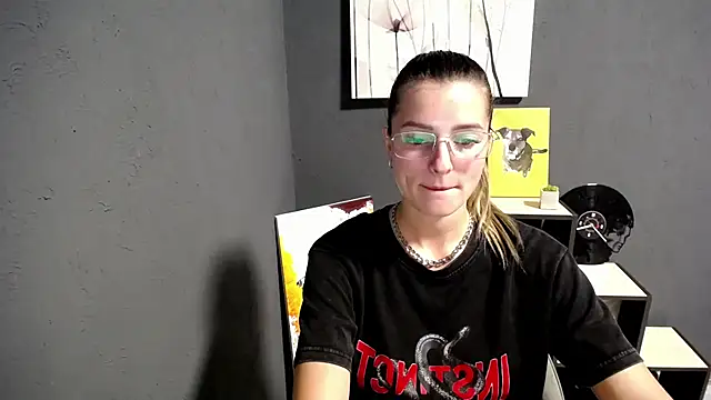 Snapshot of lady_olivia_ chatting on September 22, 2025, 4:09 pm lady olivia online show from September 22, 2025, 4:09 pm