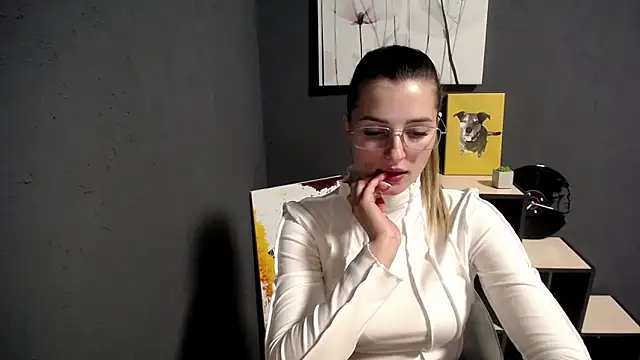 Snapshot of lady_olivia_ chatting on October 6, 2025, 2:25 pm lady olivia online show from October 6, 2025, 2:25 pm