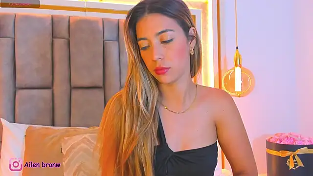 Snapshot of elianabrown chatting on November 13, 2025, 10:52 pm elianabrown online show from November 13, 2025, 10:52 pm