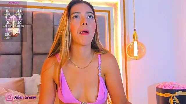 Snapshot of elianabrown chatting on November 18, 2025, 11:37 pm elianabrown online show from November 18, 2025, 11:37 pm