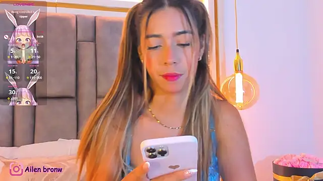 Snapshot of elianabrown chatting on December 13, 2025, 9:20 pm elianabrown online show from December 13, 2025, 9:20 pm