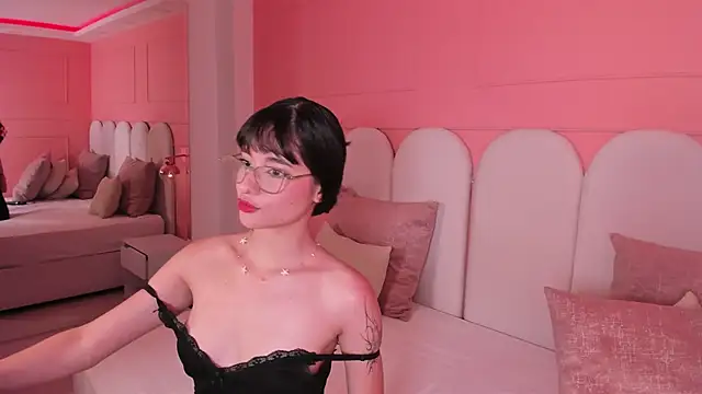 Snapshot of emilly_williams_ chatting on December 20, 2024, 8:12 pm emilly williams online show from December 20, 2024, 8:12 pm
