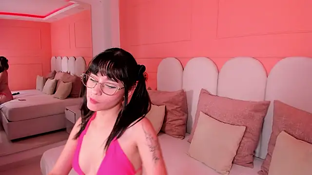 Snapshot of emilly_williams_ chatting on January 30, 2025, 8:10 pm emilly williams online show from January 30, 2025, 8:10 pm