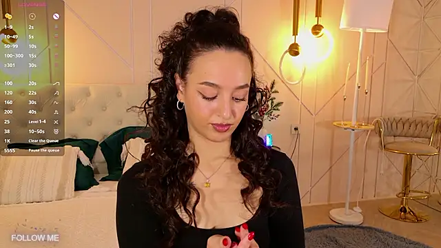 Snapshot of Lolly_Neal chatting on January 19, 2026, 4:49 am Lolly Neal online show from January 19, 2026, 4:49 am