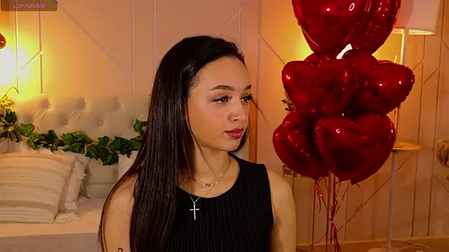 Snapshot of Lolly_Neal chatting on February 10, 2026, 4:38 am Lolly Neal online show from February 10, 2026, 4:38 am