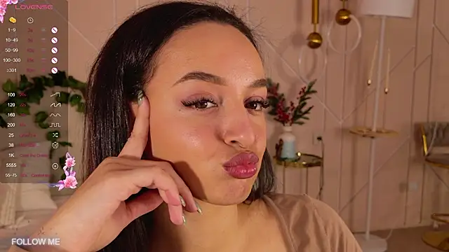 Snapshot of Lolly_Neal chatting on February 25, 2026, 7:07 am Lolly Neal online show from February 25, 2026, 7:07 am