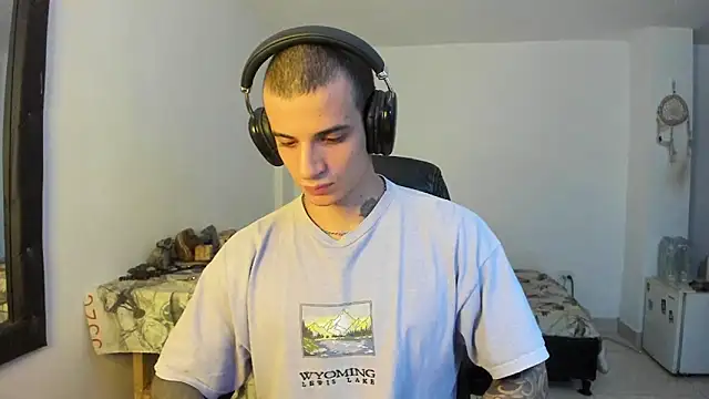 Snapshot of Balo_lovers chatting on January 5, 2026, 8:56 pm Balo lovers online show from January 5, 2026, 8:56 pm