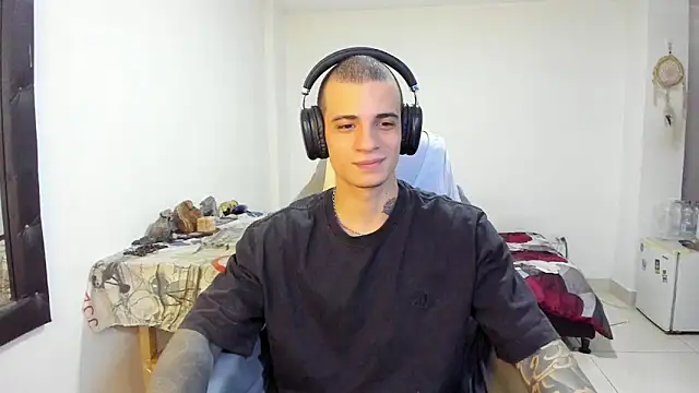 Snapshot of Balo_lovers chatting on February 3, 2026, 6:02 pm Balo lovers online show from February 3, 2026, 6:02 pm