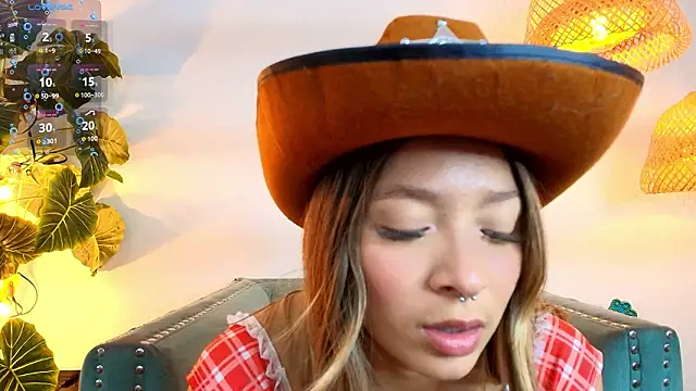 Victoria Adams14 online show from February 16, 2026, 3:35 am