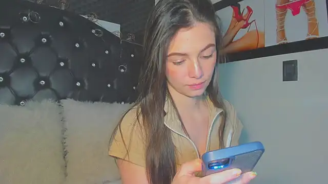 Snapshot of diana_queen_ chatting on February 5, 2026, 4:06 am diana queen online show from February 5, 2026, 4:06 am