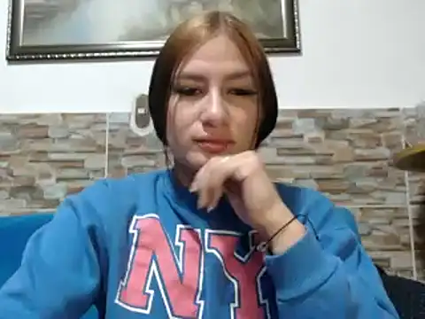 Snapshot of alice_trinity chatting on February 5, 2025, 1:58 am alice trinity online show from February 5, 2025, 1:58 am