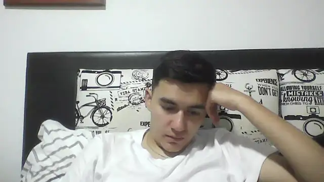 Snapshot of Estebitan_vm chatting on March 20, 2026, 1:54 am Estebitan vm online show from March 20, 2026, 1:54 am