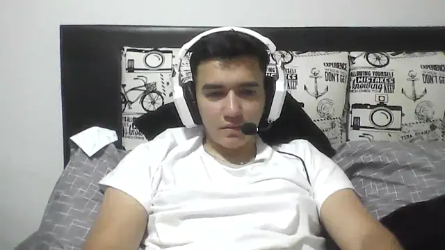 Snapshot of Estebitan_vm chatting on March 25, 2026, 5:13 am Estebitan vm online show from March 25, 2026, 5:13 am