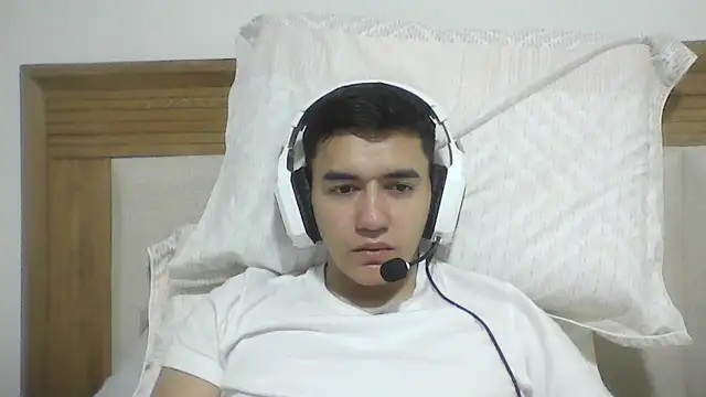 Snapshot of Estebitan_vm chatting on March 30, 2026, 5:08 am Estebitan vm online show from March 30, 2026, 5:08 am