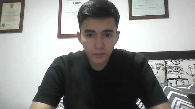 Snapshot of Estebitan_vm chatting on April 22, 2026, 1:41 am Estebitan vm online show from April 22, 2026, 1:41 am