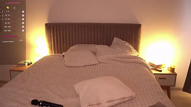 arielbell  online show from November 5, 2025, 7:08 am