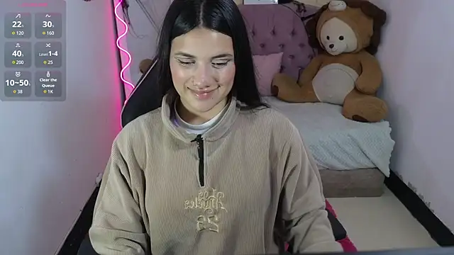 Chiara tay online show from November 2, 2025, 2:25 am