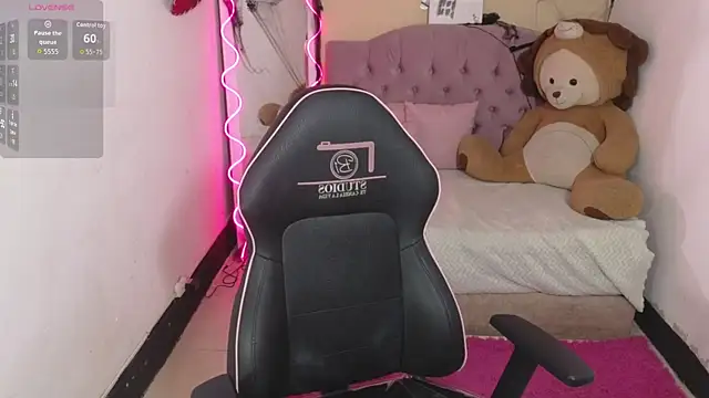 Chiara tay online show from November 6, 2025, 3:07 am