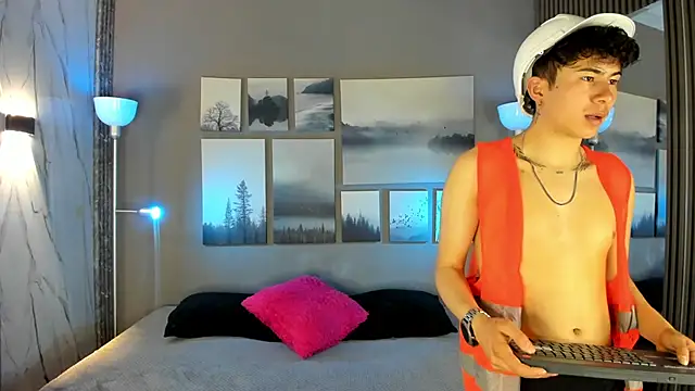 noah and rose online show from September 14, 2025, 7:57 pm