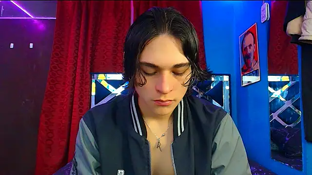 Snapshot of Luke_Howland chatting on February 26, 2025, 7:16 pm Luke Howland online show from February 26, 2025, 7:16 pm
