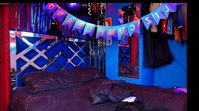 Snapshot of Luke_Howland chatting on November 15, 2025, 12:52 am Luke Howland online show from November 15, 2025, 12:52 am