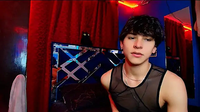 Snapshot of Luke_Howland chatting on December 4, 2025, 1:15 am Luke Howland online show from December 4, 2025, 1:15 am